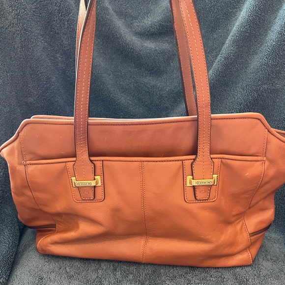 Coach purse - Picture 2 of 5